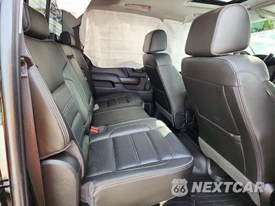 Zdjęcie 11 z 14 samochodu: 2019 GMC SIERRA K2500 DENALI VIN:1GT12SEY0KF107283 - miniatura