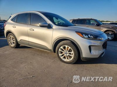 Czwarte zdjęcie samochodu z boku: 2020 FORD ESCAPE SE VIN:1FMCU0G63LUA31456 - miniatura