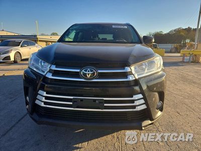 Piąte zdjęcie samochodu w środku: 2017 TOYOTA HIGHLANDER XLE VIN:5TDJZRFHXHS468421 - miniatura
