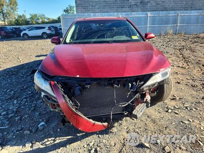Piąte zdjęcie samochodu w środku: 2018 TOYOTA CAMRY SE VIN:4T1B11HK9JU657550 - miniatura