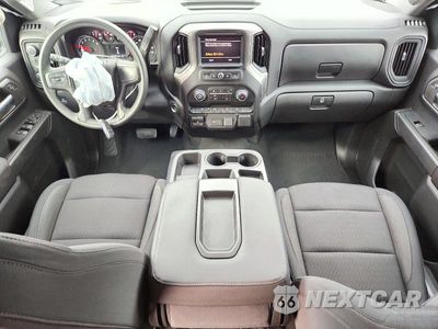 Zdjęcie 8 z 12 samochodu: 2026 CHEVROLET SILVERADO K1500 TRAIL BOSS CUSTOM VIN:3GCUKCED9TG329742 - miniatura