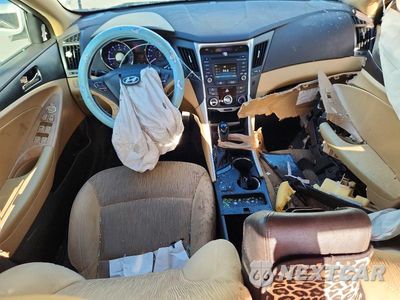 Zdjęcie 8 z 12 samochodu: 2014 HYUNDAI SONATA GLS VIN:5NPEB4AC2EH907813 - miniatura