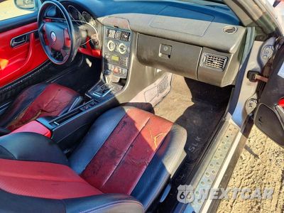 Zdjęcie 8 z 12 samochodu: 1999 MERCEDES-BENZ SLK 230 KOMPRESSOR VIN:WDBKK47F5XF117504 - miniatura