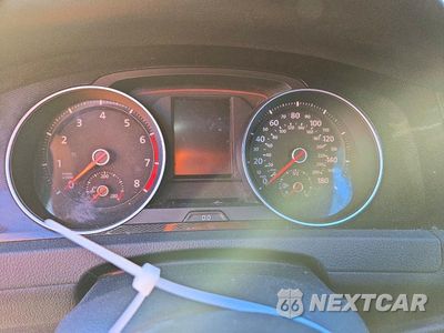 Zdjęcie 9 z 12 samochodu: 2016 VOLKSWAGEN GTI S/SE VIN:3VW4T7AU9GM064643 - miniatura