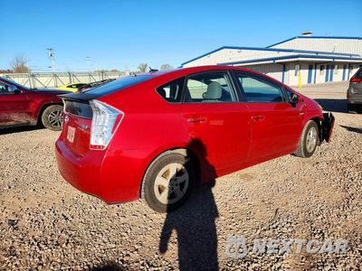 Trzecie zdjęcie samochodu z tyłu: 2011 TOYOTA PRIUS THREE VIN:JTDKN3DU2B0318133 - miniatura