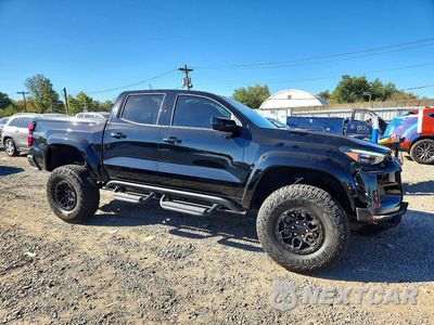 Czwarte zdjęcie samochodu z boku: 2025 CHEVROLET COLORADO ZR2 VIN:1GCPTFEK1S1171355 - miniatura