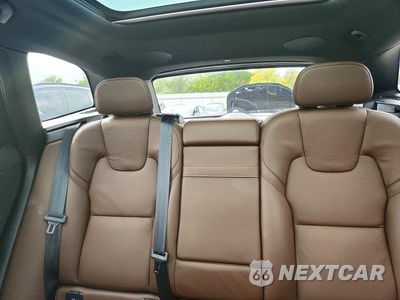 Zdjęcie 10 z 13 samochodu: 2021 VOLVO XC60 T5 MOMENTUM VIN:YV4102RK5M1882459 - miniatura