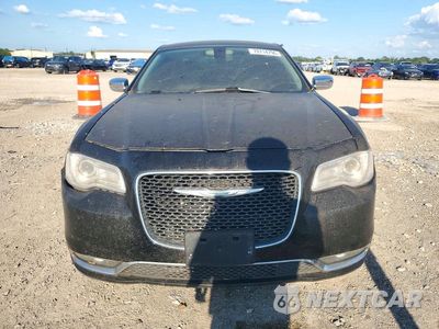 Piąte zdjęcie samochodu w środku: 2018 CHRYSLER 300 LIMITED VIN:2C3CCAKG5JH165239 - miniatura