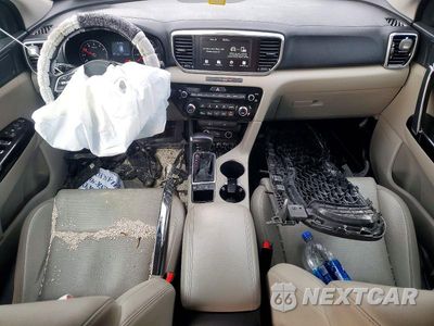 Zdjęcie 8 z 13 samochodu: 2021 KIA SPORTAGE EX VIN:KNDPNCACXM7846014 - miniatura