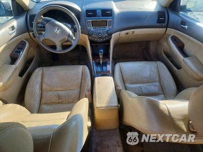 Zdjęcie 8 z 13 samochodu: 2007 HONDA ACCORD EX VIN:1HGCM56887A205163 - miniatura