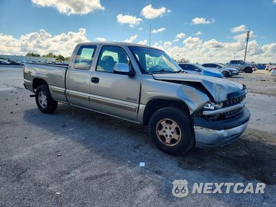 Czwarte zdjęcie samochodu z boku: 2002 CHEVROLET SILVERADO C1500 VIN:2GCEC19V221155593 - miniatura