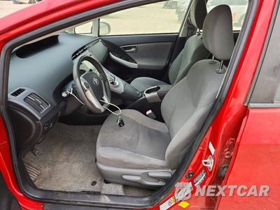 Zdjęcie 7 z 12 samochodu: 2013 TOYOTA PRIUS TWO VIN:JTDKN3DU3D0337048 - miniatura