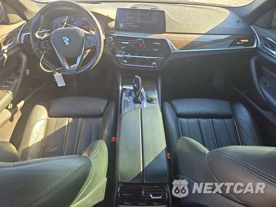 Zdjęcie 8 z 12 samochodu: 2018 BMW 530 I VIN:WBAJA5C56JWA36389 - miniatura
