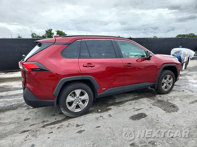 Trzecie zdjęcie samochodu z tyłu: 2025 TOYOTA RAV4 HYBRID XLE VIN:4T3RWRFV5SU216244 - miniatura