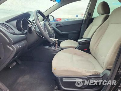 Zdjęcie 7 z 12 samochodu: 2012 KIA FORTE EX VIN:KNAFU4A22C5469682 - miniatura