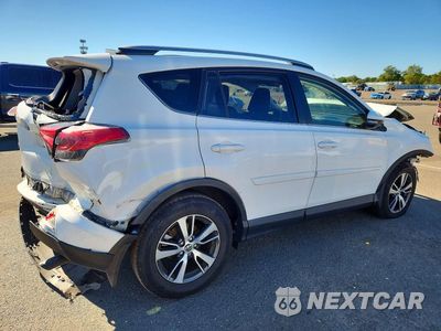 Trzecie zdjęcie samochodu z tyłu: 2017 TOYOTA RAV4 XLE VIN:JTMRFREV4HJ111638 - miniatura