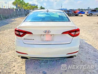 Zdjęcie 6 z 13 samochodu: 2017 HYUNDAI SONATA SPORT VIN:5NPE34AF8HH535017 - miniatura