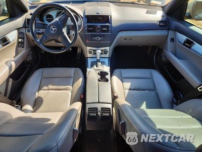 Zdjęcie 8 z 13 samochodu: 2008 MERCEDES-BENZ C 300 VIN:WDDGF54X48R023117 - miniatura