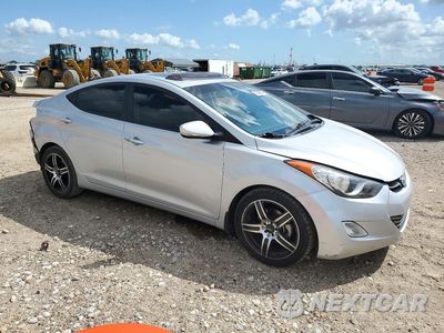 Czwarte zdjęcie samochodu z boku: 2013 HYUNDAI ELANTRA LIMITED VIN:KMHDH4AE7DU642611 - miniatura