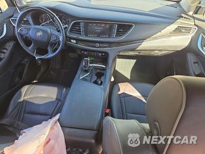 Zdjęcie 8 z 12 samochodu: 2021 BUICK ENCLAVE AVENIR VIN:5GAEVCKW7MJ186325 - miniatura