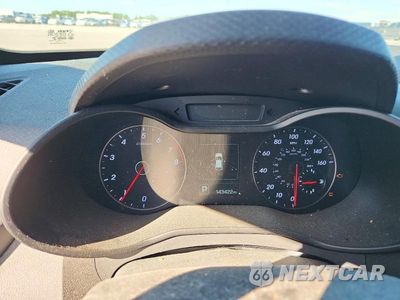 Zdjęcie 9 z 12 samochodu: 2016 HYUNDAI VELOSTER TURBO VIN:KMHTC6AE7GU280029 - miniatura