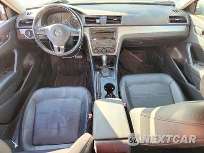 Zdjęcie 8 z 12 samochodu: 2015 VOLKSWAGEN PASSAT S VIN:1VWAT7A32FC087918 - miniatura