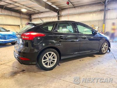 Trzecie zdjęcie samochodu z tyłu: 2015 FORD FOCUS SE VIN:1FADP3K21FL301158 - miniatura