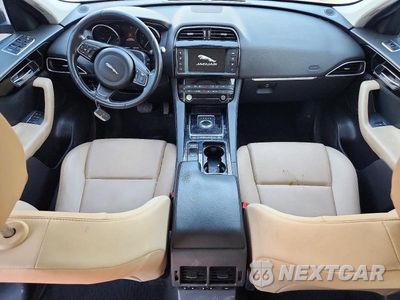 Zdjęcie 8 z 13 samochodu: 2018 JAGUAR F-PACE PREMIUM VIN:SADCJ2FX0JA287429 - miniatura