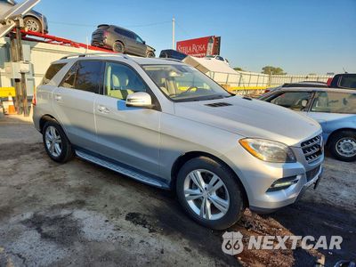 Czwarte zdjęcie samochodu z boku: 2013 MERCEDES-BENZ ML 350 BLUETEC VIN:4JGDA2EB1DA141014 - miniatura