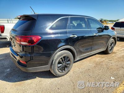 Trzecie zdjęcie samochodu z tyłu: 2019 KIA SORENTO L VIN:5XYPG4A35KG566100 - miniatura