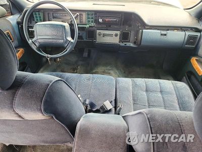 Zdjęcie 8 z 12 samochodu: 1993 CHEVROLET CAPRICE CLASSIC VIN:1G1BL53E7PR143174 - miniatura