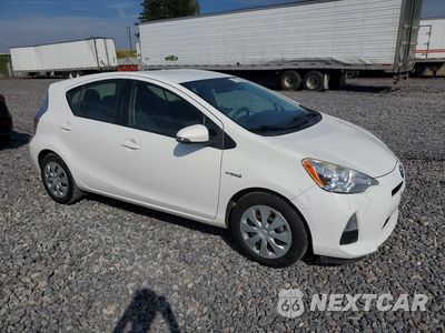 Czwarte zdjęcie samochodu z boku: 2013 TOYOTA PRIUS C TWO VIN:JTDKDTB3XD1557052 - miniatura