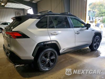 Trzecie zdjęcie samochodu z tyłu: 2021 TOYOTA RAV4 XSE VIN:4T3E6RFV1MU034588 - miniatura