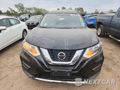Piąte zdjęcie samochodu w środku: 2018 NISSAN ROGUE S VIN:KNMAT2MV5JP528929 - miniatura
