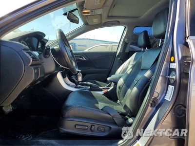 Zdjęcie 7 z 12 samochodu: 2016 HONDA ACCORD EXL VIN:1HGCR2F89GA041714 - miniatura