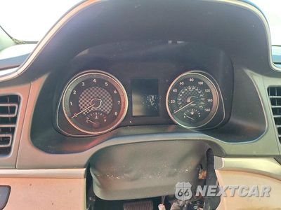 Zdjęcie 9 z 12 samochodu: 2019 HYUNDAI ELANTRA SE VIN:KMHD74LF9KU852259 - miniatura