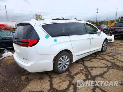 Trzecie zdjęcie samochodu z tyłu: 2021 CHRYSLER PACIFICA HYBRID LIMITED VIN:2C4RC1S74MR563112 - miniatura