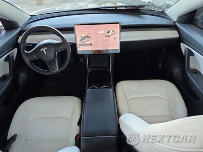 Zdjęcie 8 z 13 samochodu: 2019 TESLA MODEL 3 VIN:5YJ3E1EAXKF486469 - miniatura