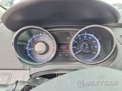 Zdjęcie 9 z 12 samochodu: 2014 HYUNDAI SONATA GLS VIN:5NPEB4AC1EH945579 - miniatura