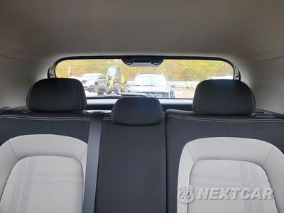 Zdjęcie 10 z 14 samochodu: 2020 HYUNDAI VENUE SEL VIN:KMHRC8A35LU015530 - miniatura