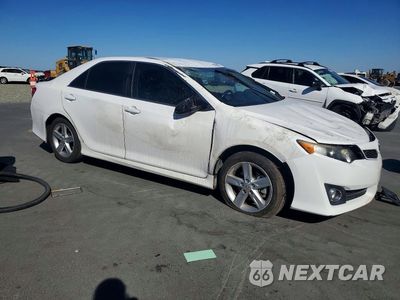 Czwarte zdjęcie samochodu z boku: 2014 TOYOTA CAMRY SE VIN:4T1BF1FK2EU772033 - miniatura