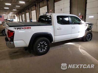Trzecie zdjęcie samochodu z tyłu: 2019 TOYOTA TACOMA TRD OFF-ROAD VIN:3TMCZ5AN6KM261238 - miniatura