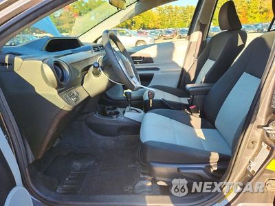 Zdjęcie 7 z 12 samochodu: 2013 TOYOTA PRIUS C TWO VIN:JTDKDTB33D1531151 - miniatura