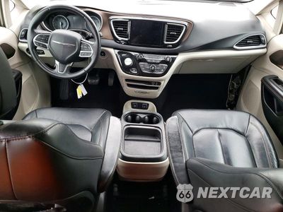 Zdjęcie 9 z 14 samochodu: 2017 CHRYSLER PACIFICA TOURING L VIN:2C4RC1BG5HR569474 - miniatura