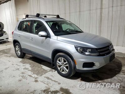 Czwarte zdjęcie samochodu z boku: 2015 VOLKSWAGEN TIGUAN S VIN:WVGBV7AX2FW585437 - miniatura