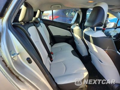 Zdjęcie 10 z 13 samochodu: 2019 TOYOTA PRIUS LIMITED VIN:JTDKARFUXK3089985 - miniatura