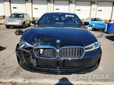 Piąte zdjęcie samochodu w środku: 2022 BMW 530E VIN:WBA13AG06NCK68383 - miniatura