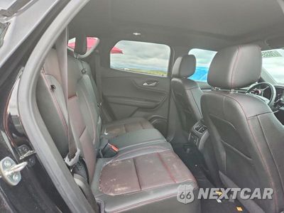 Zdjęcie 10 z 13 samochodu: 2021 CHEVROLET BLAZER RS VIN:3GNKBERS6MS567887 - miniatura