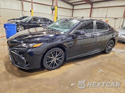 2023 TOYOTA CAMRY SE 4T1G11AK6PU808949 - główne zdjęcie licytacji z USA - miniatura