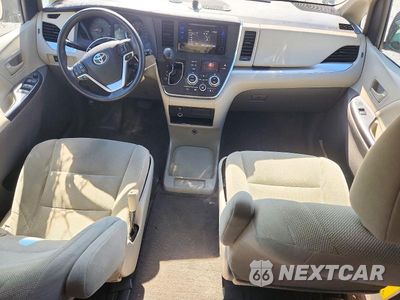 Zdjęcie 8 z 13 samochodu: 2015 TOYOTA SIENNA L 7-PASSENGER VIN:5TDZK3DC9FS550889 - miniatura